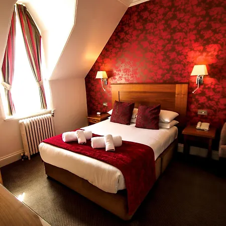 The 3* Falmouth