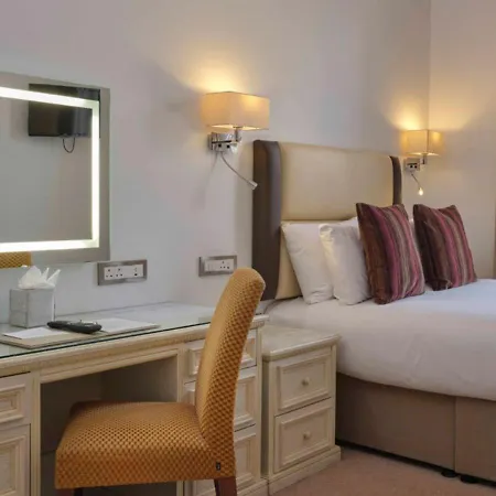 Hotel The